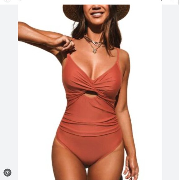 NWT Cupshe Front Twist Cutout Ruched One Piece Swimsuit Size Small - Picture 8 of 9